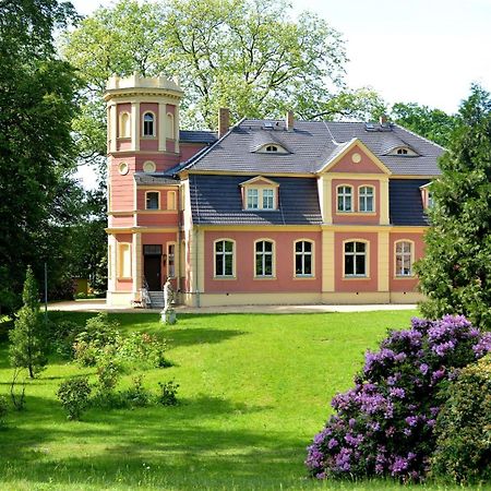 Ferienwohnung Im Gutshof Direkt Gegenueber Dem Schloss, Rhododendronpark Mit Terrasse Und Wlan Kromlau Esterno foto