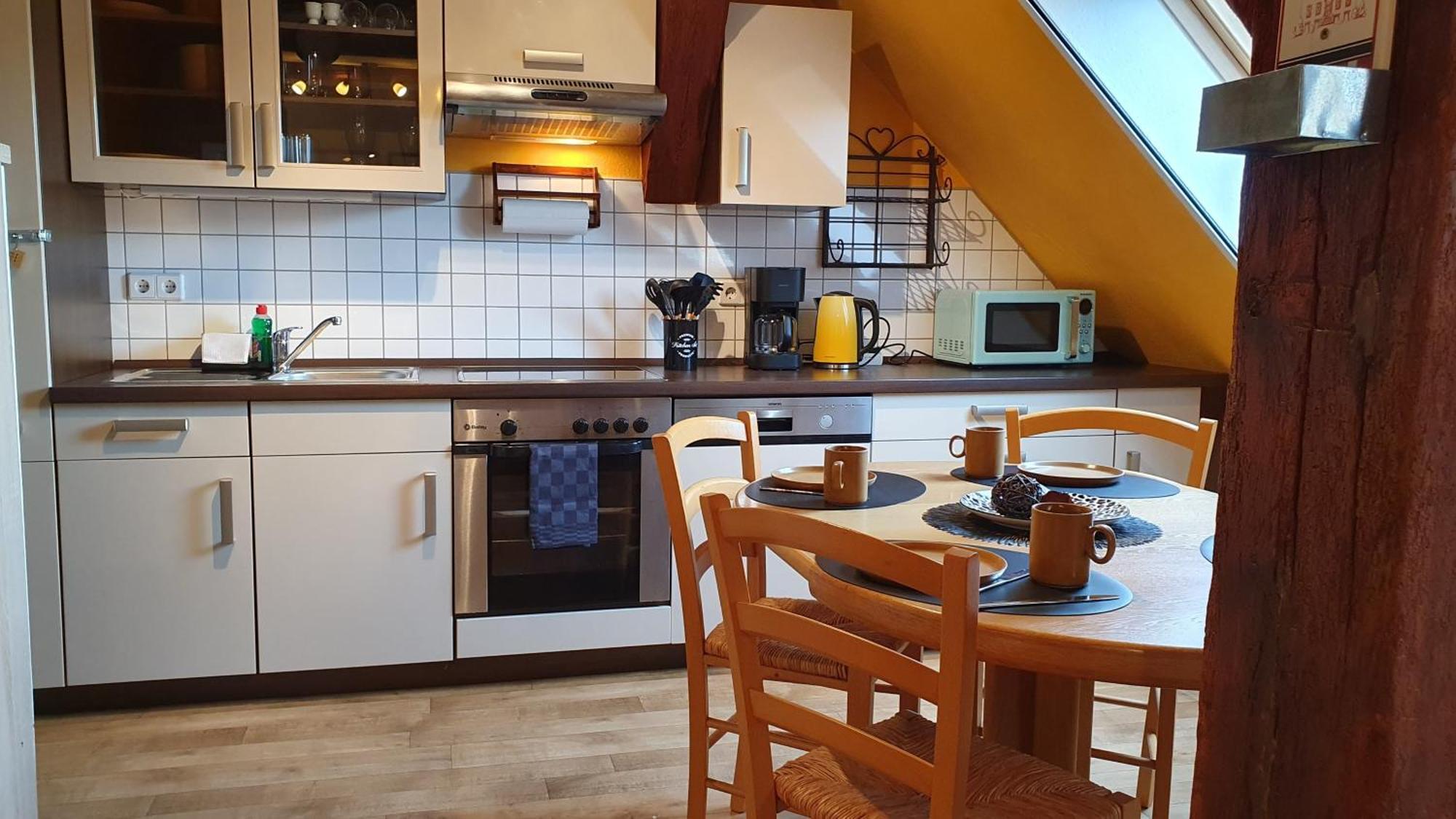 Ferienwohnung Im Gutshof Direkt Gegenueber Dem Schloss, Rhododendronpark Mit Terrasse Und Wlan Kromlau Esterno foto